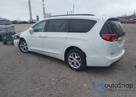 2017 Chrysler Pacifica Touring-L from USA, damaged, VIN 2C4RC1BG5HR523241